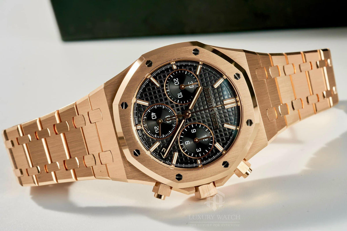 Audemars Piguet Royal Oak Chronograph 50th Anniversary khoảng 112.000–118.000 USD