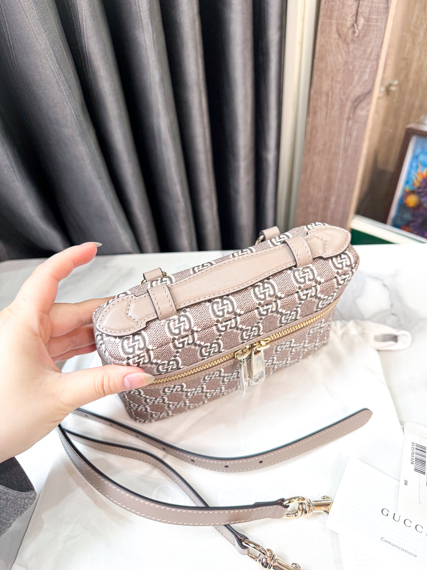 A A Gucci Vanity GG New