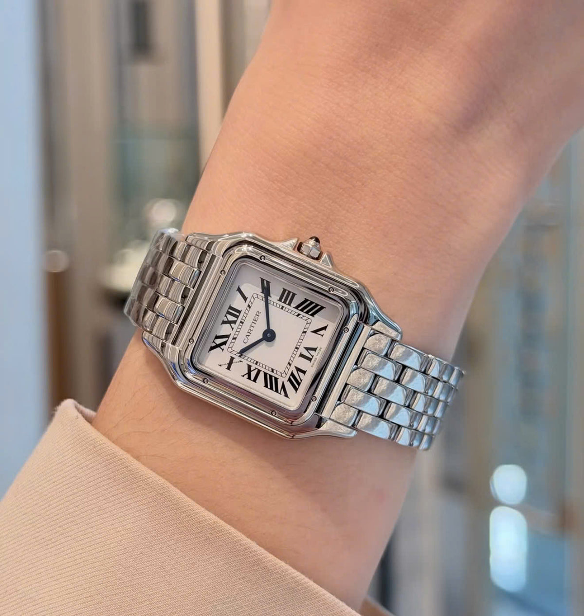  Cartier Panthère WSPN0015 trên tay