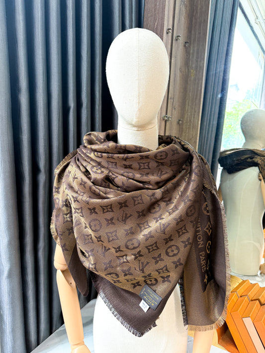 Khăn LV Ánh Kim Nâu 15/7