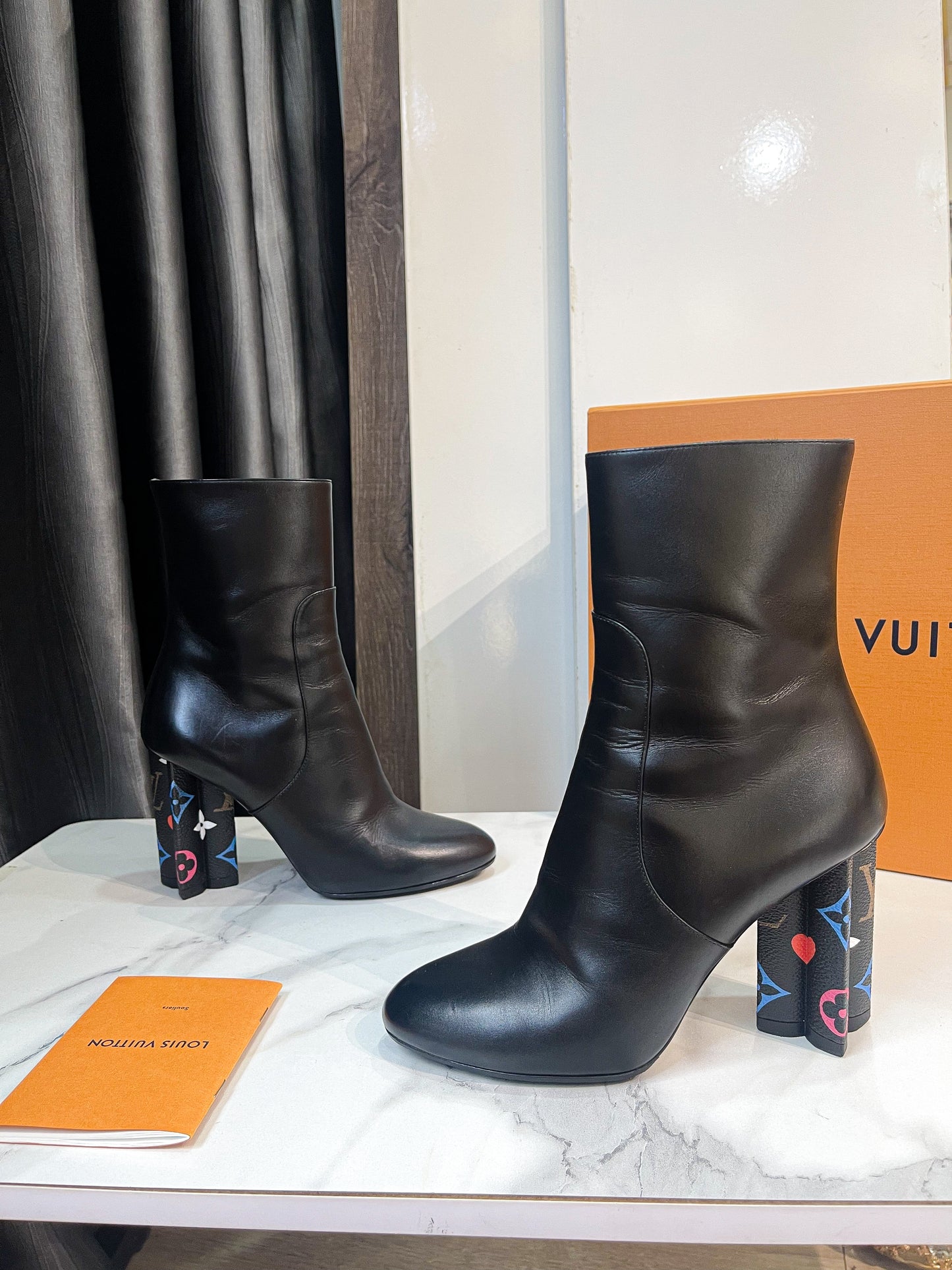 Boot LV Gót Cờ Size 36