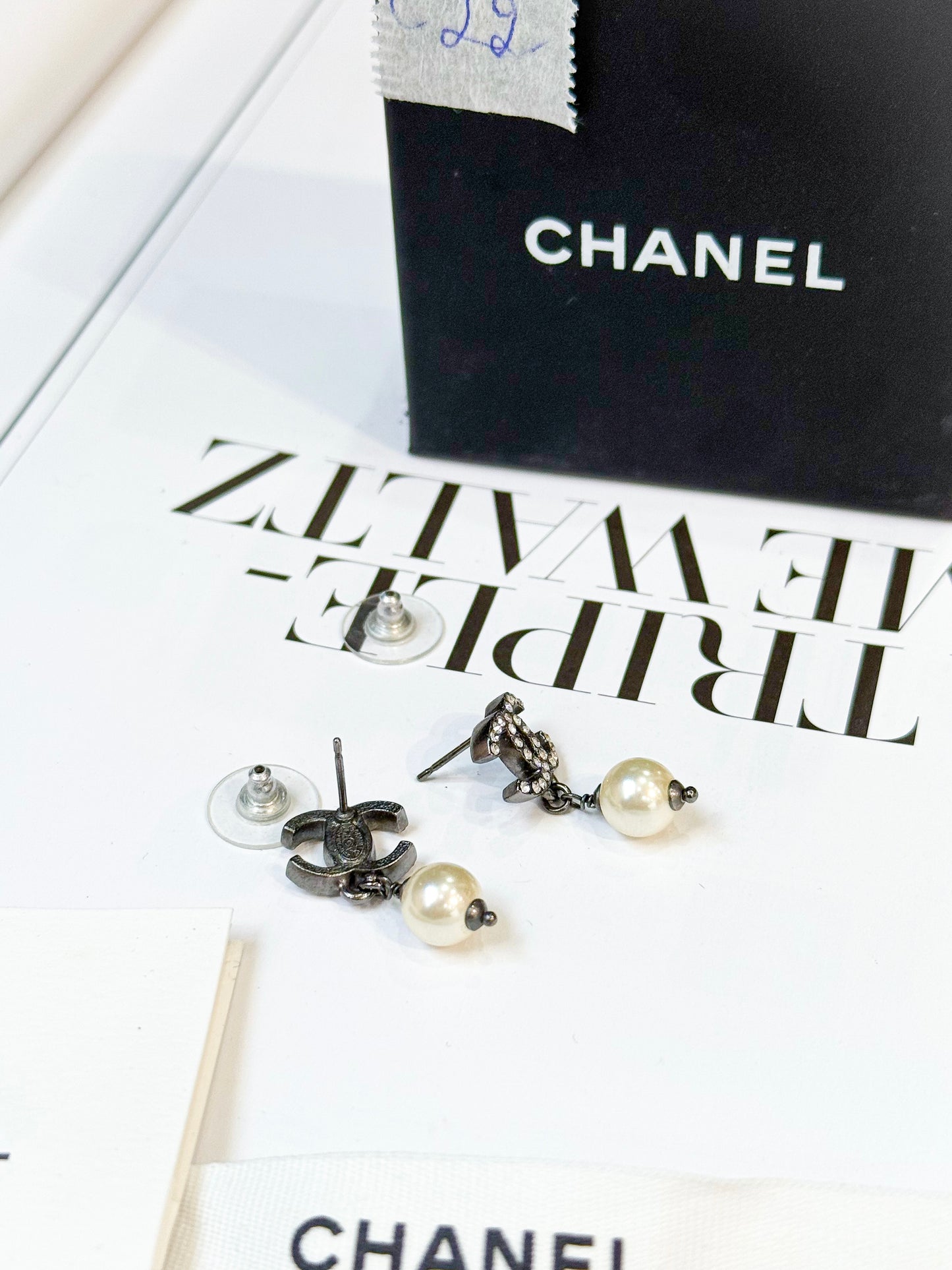 Khuyên Tai Chanel New C22