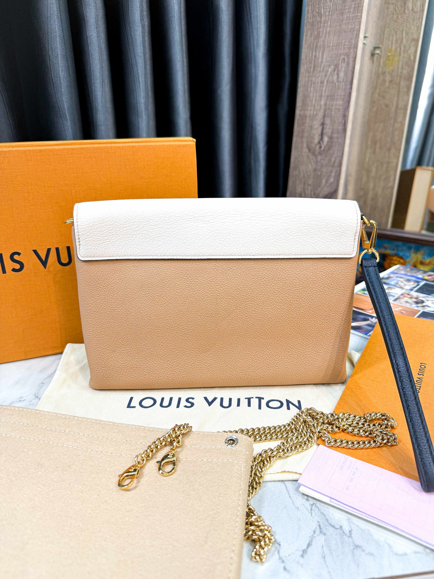 A A LV Lockme 2 Kiểu