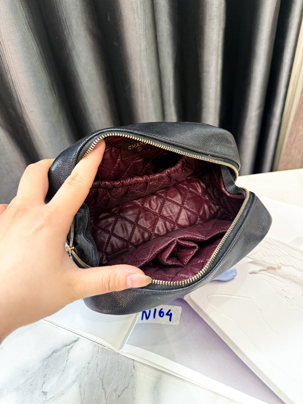 A A Pouch Chanel Caviar TV164