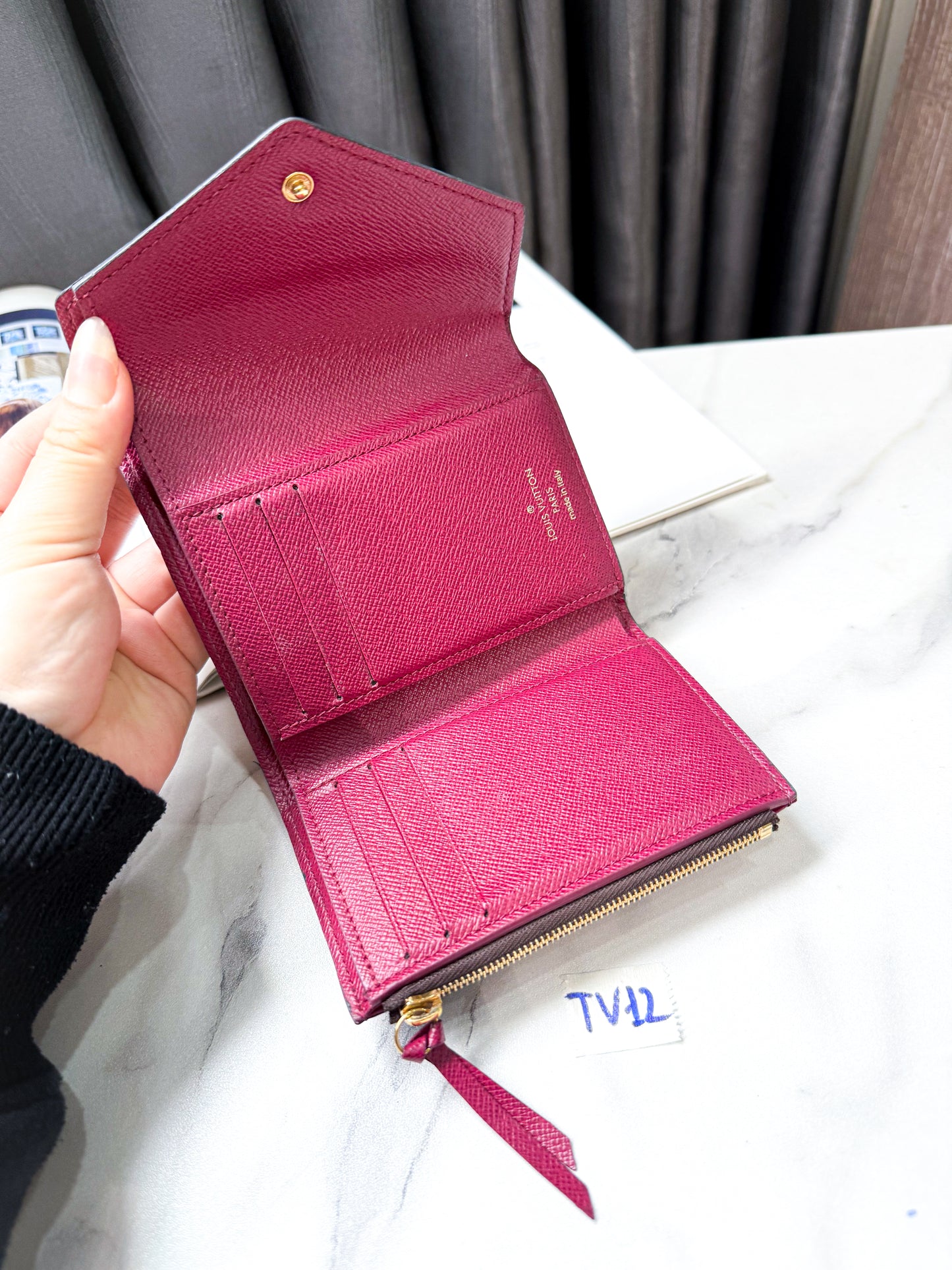 Ví LV Victorine Fuchsia