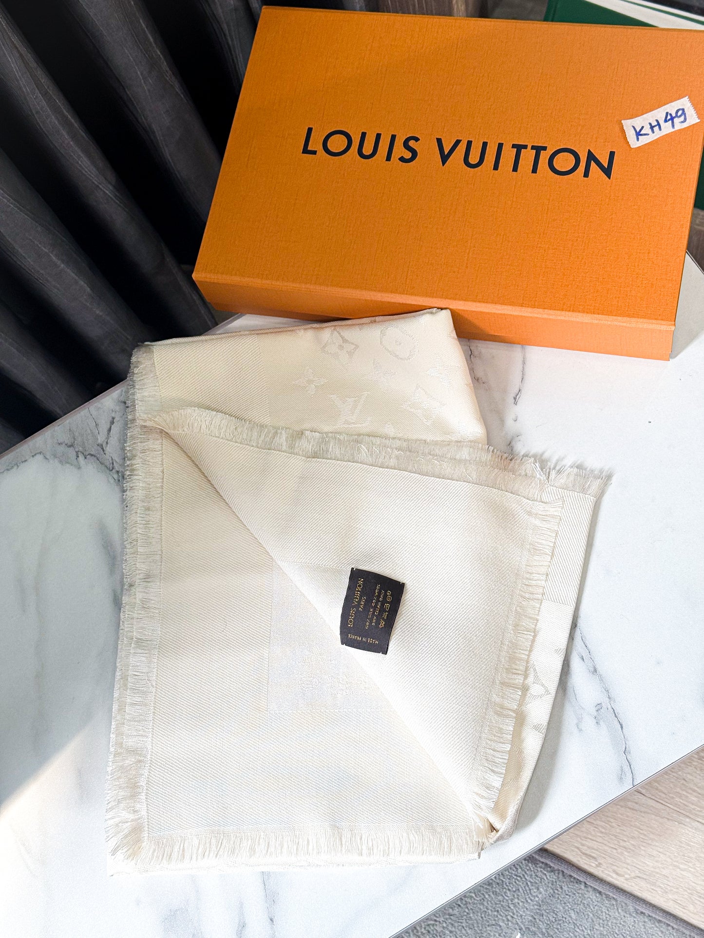 Khăn LV Khổ 140x140 KH49 21/11