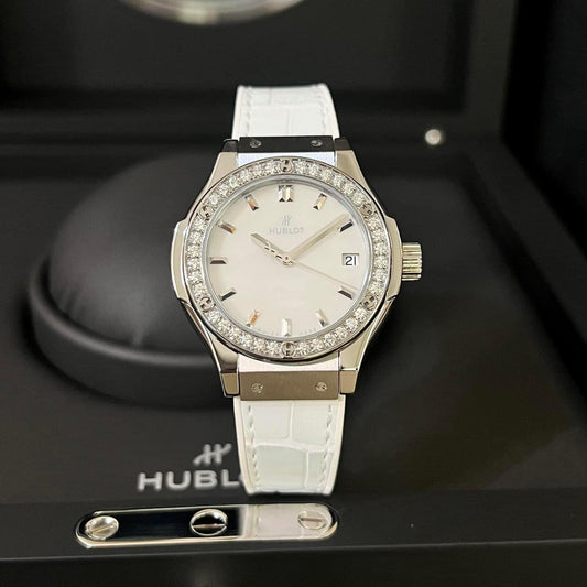 Đồng Hồ Hublot Classic Fusion 33mm White kim cương zin mặt số MOP