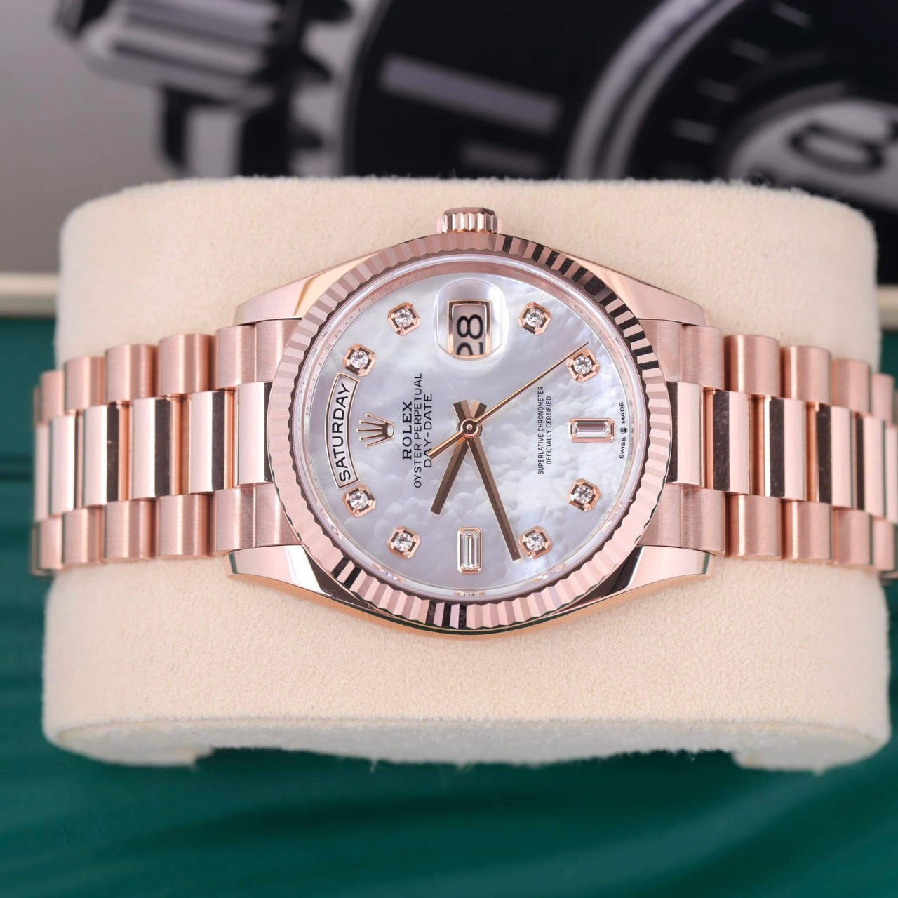 Đồng Hồ Rolex Day-Date 128235 MOP