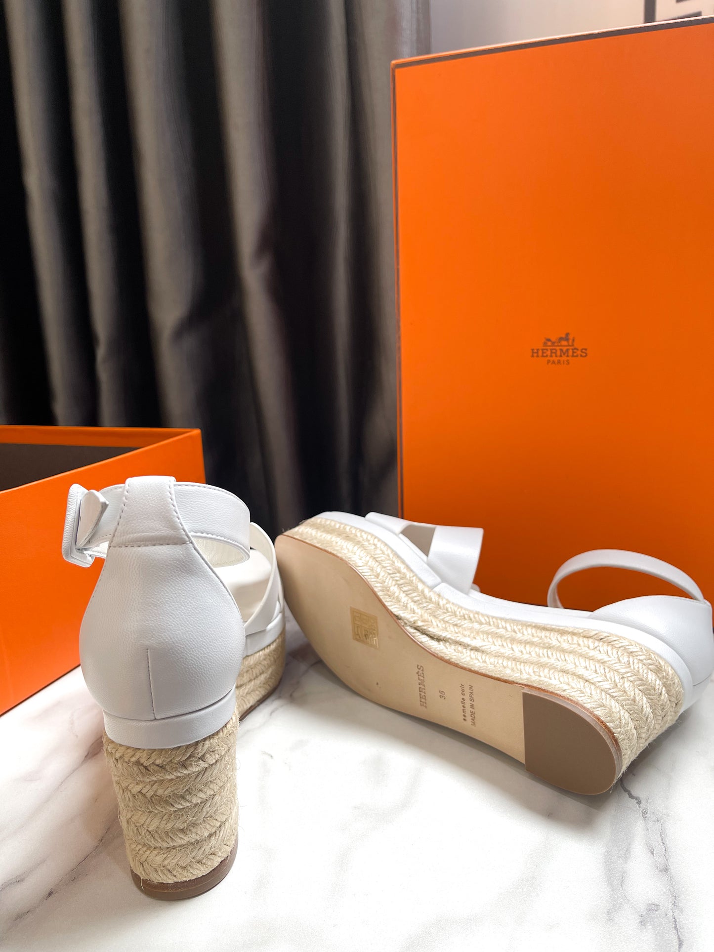 Sandal Hermes Trắng