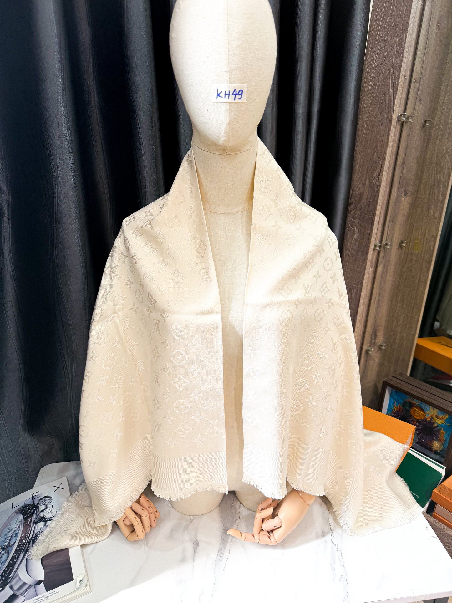 Khăn LV Khổ 140x140 KH49 21/11