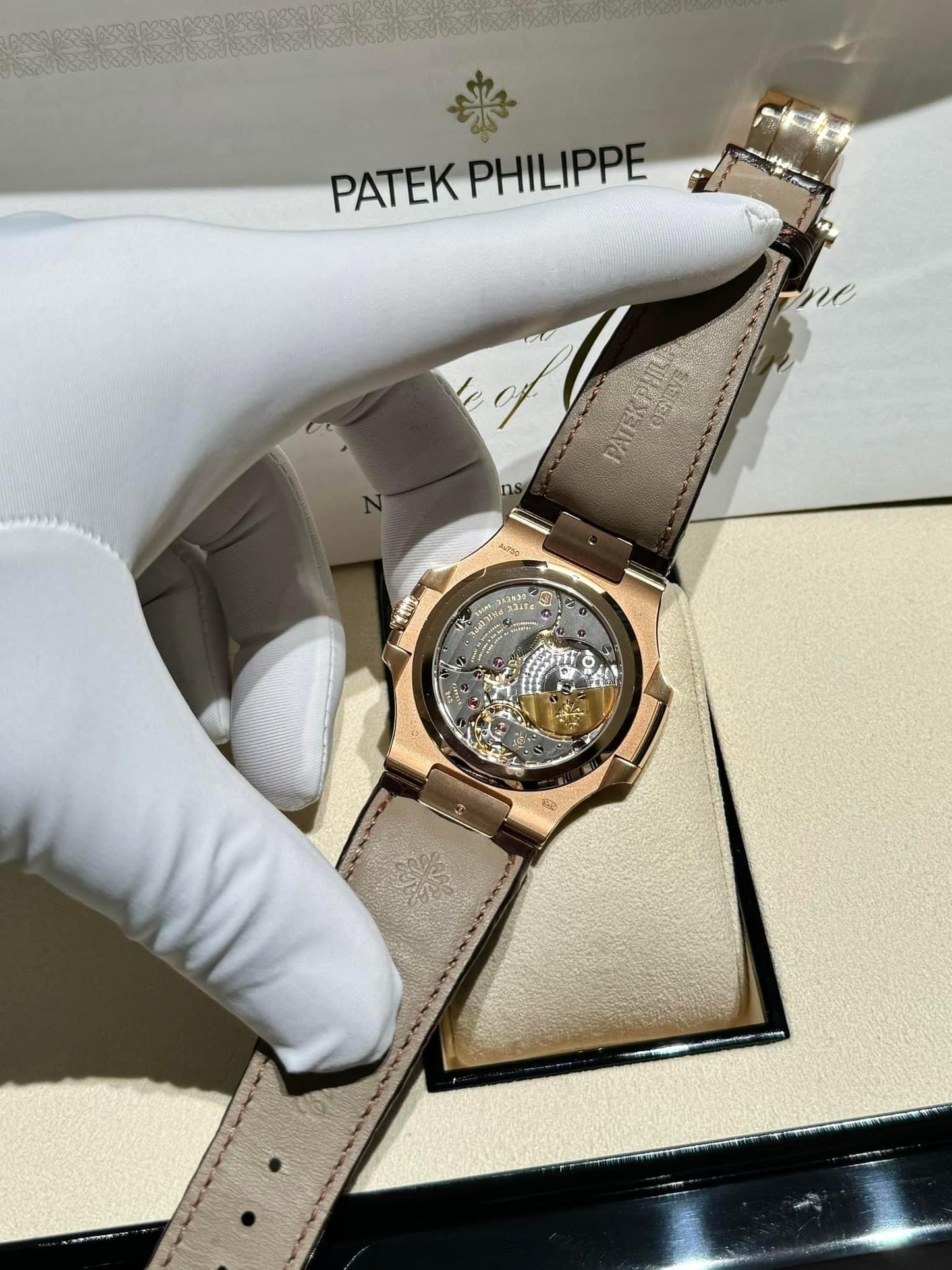 Đồng Hồ Patek Philippe Nautilus 5712R-001