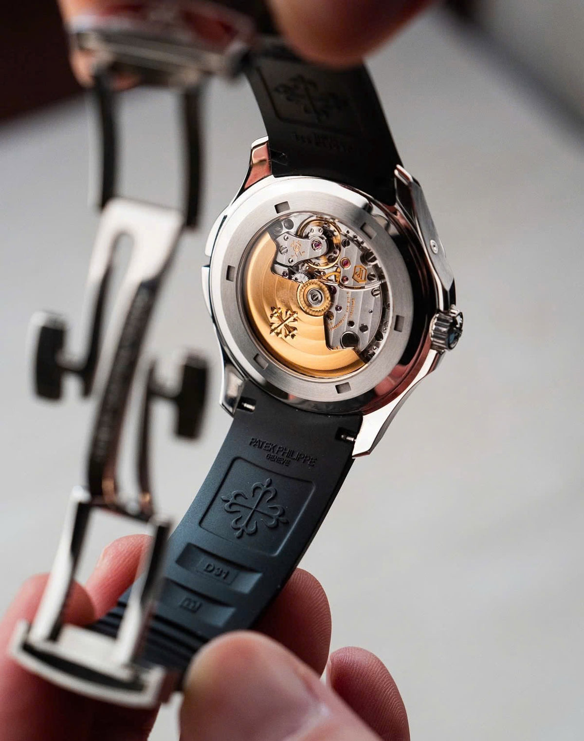 Đồng Hồ Patek Philippe Aquanaut 5164A Travel Time
