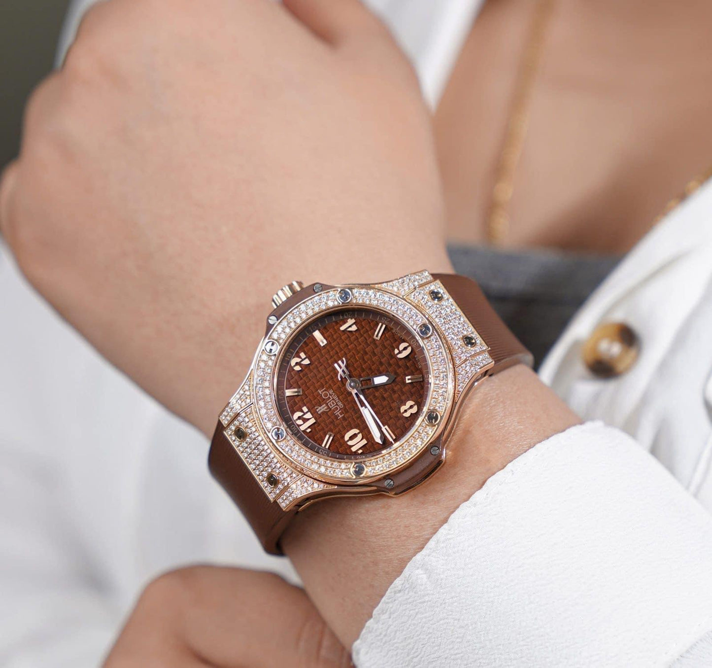 Đồng Hồ Hublot Bigbang 38mm Rose Gold Pave Diamond