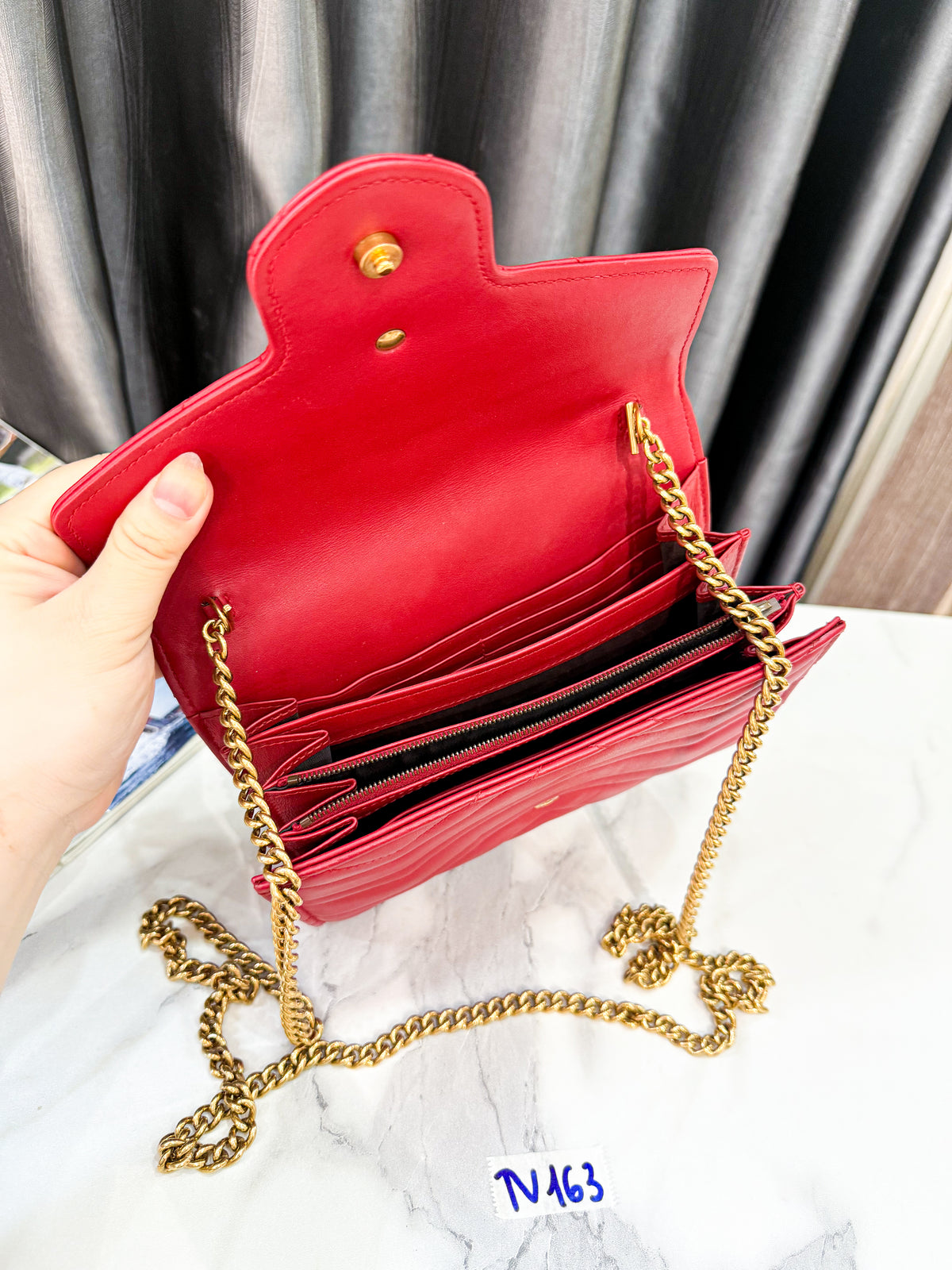 A A Gucci Marmont Crossbody TV163