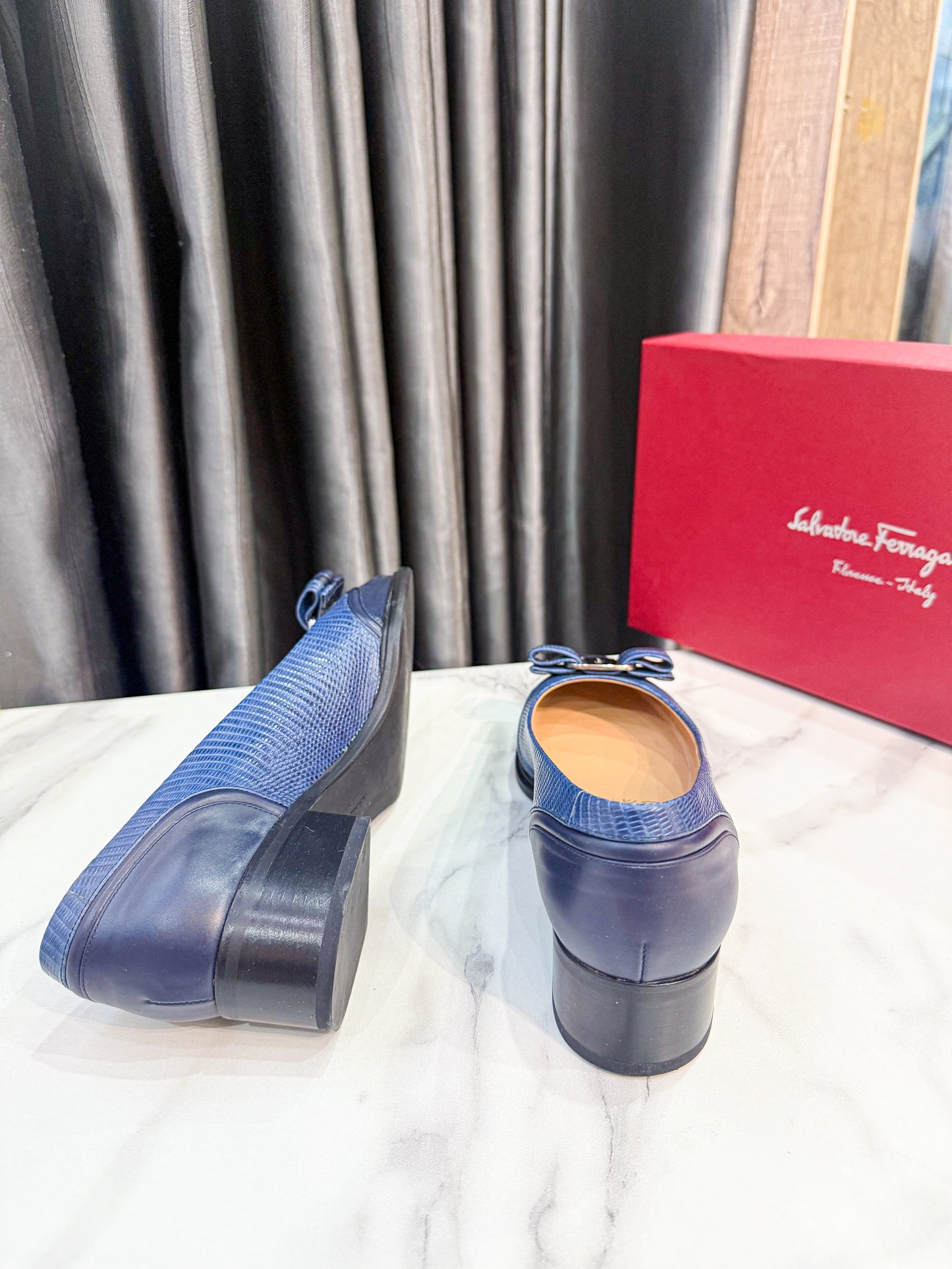 Giày Salvatore Nơ Xanh Size 8C