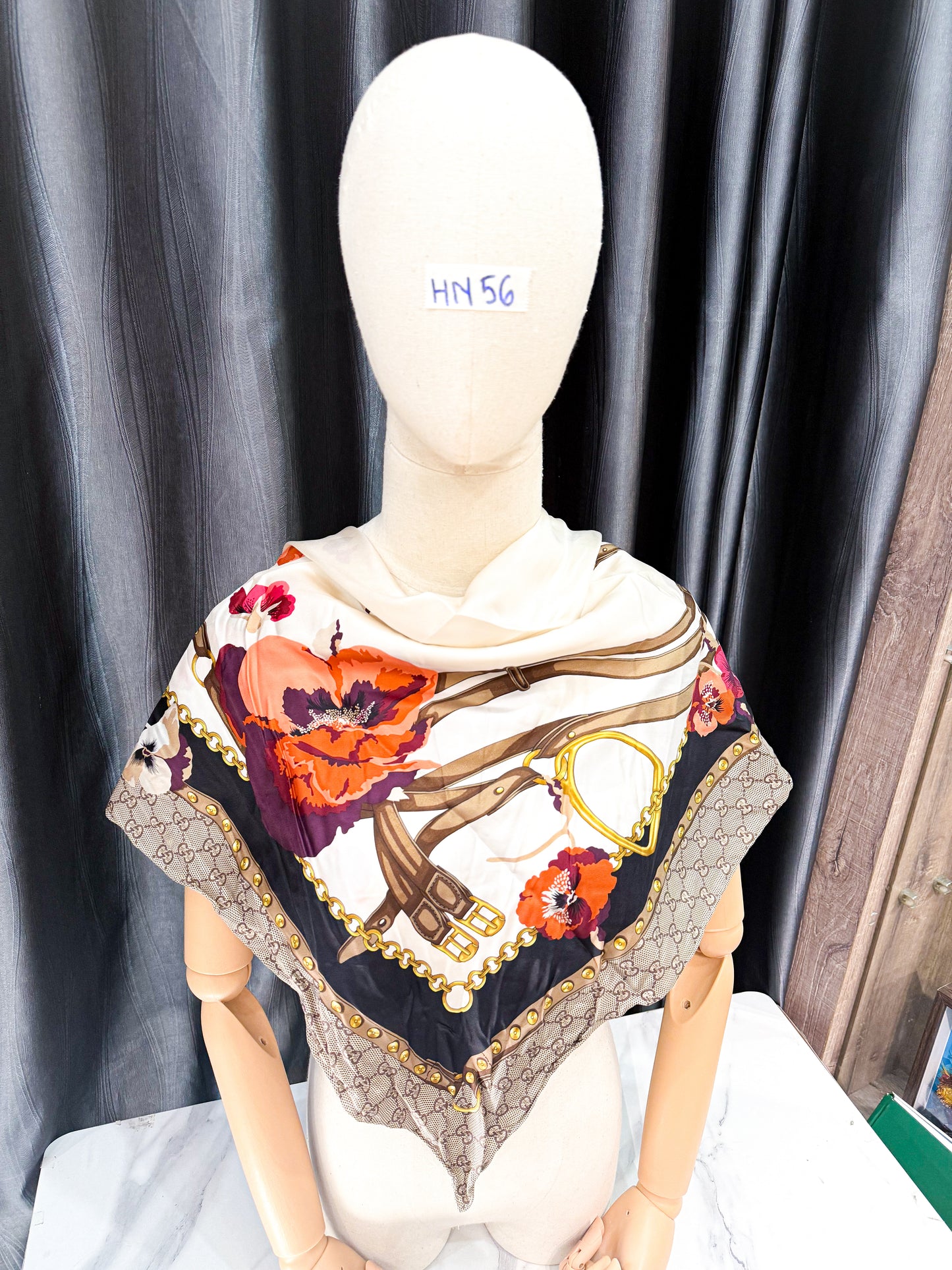 Khăn Gucci New Khổ 90x90 HN56 20/11