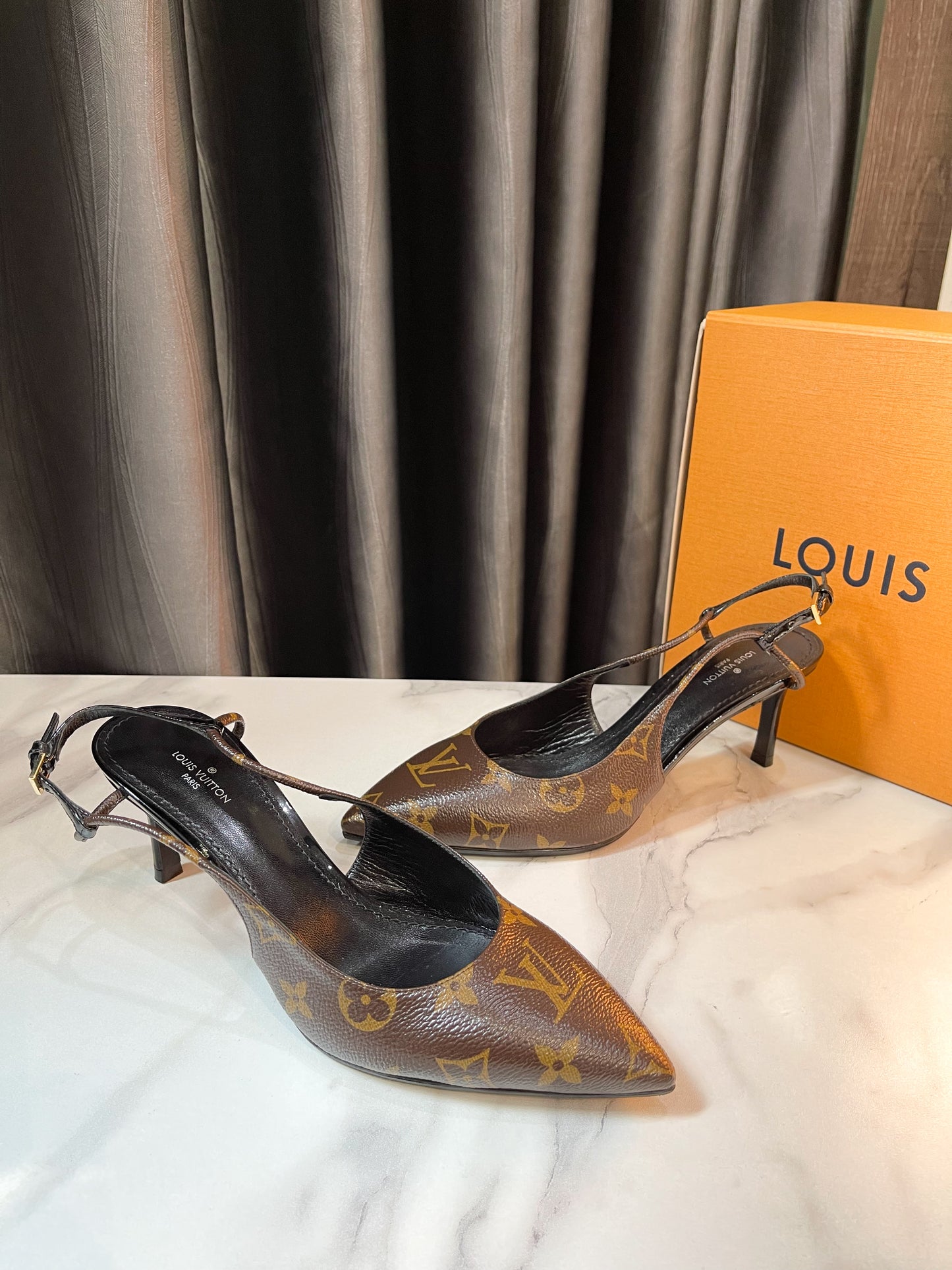 LV Slingback Size 37