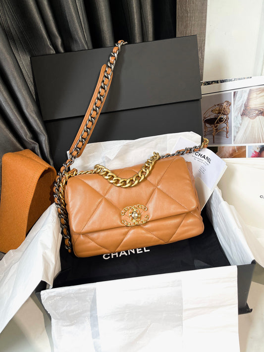 A A Chanel C19 Small