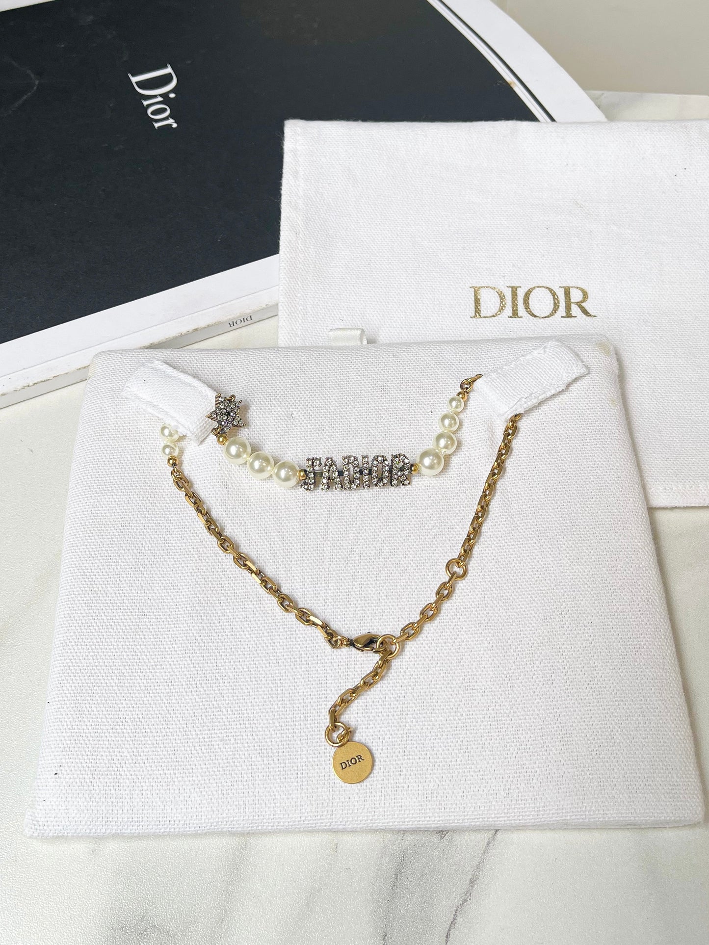 Vòng cổ Dior