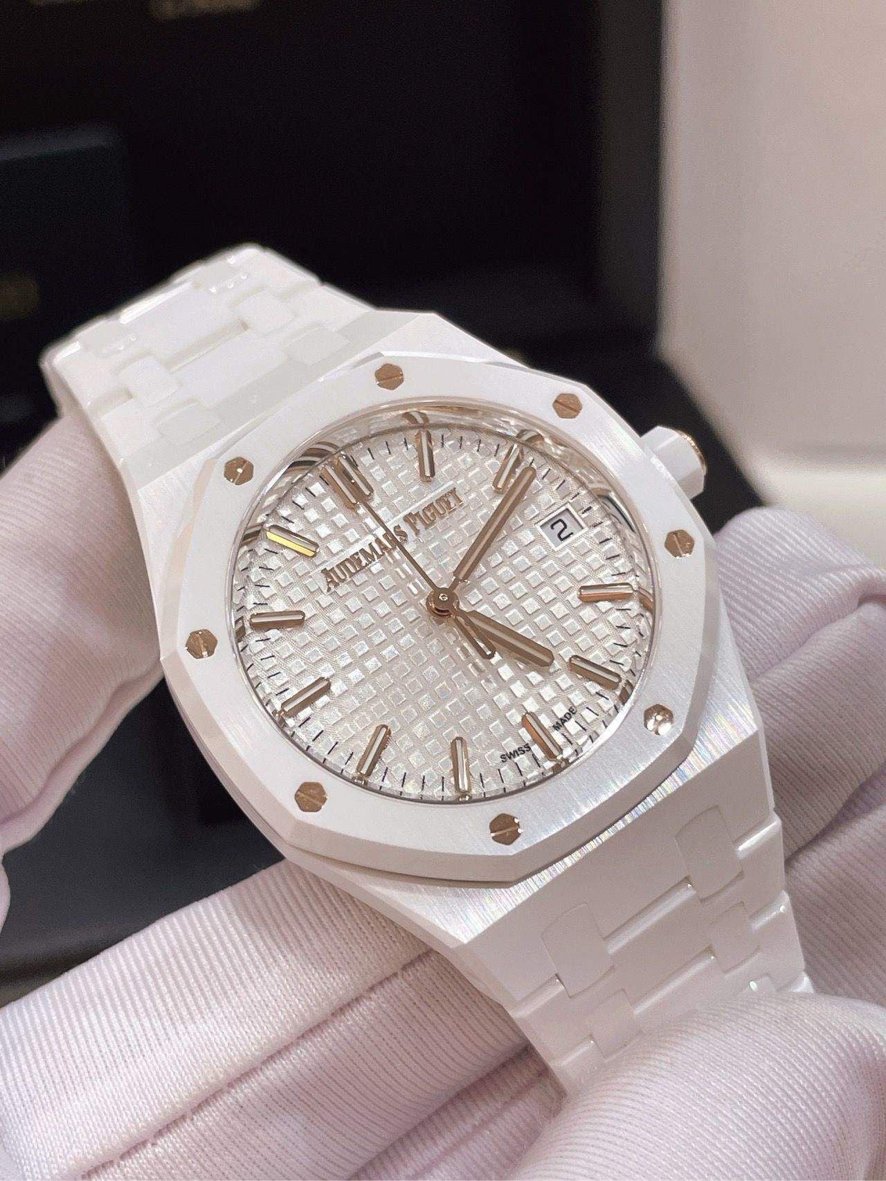 Đồng Hồ Audemars Piguet ROYAL OAK 77350CB.OO.1266CB.01