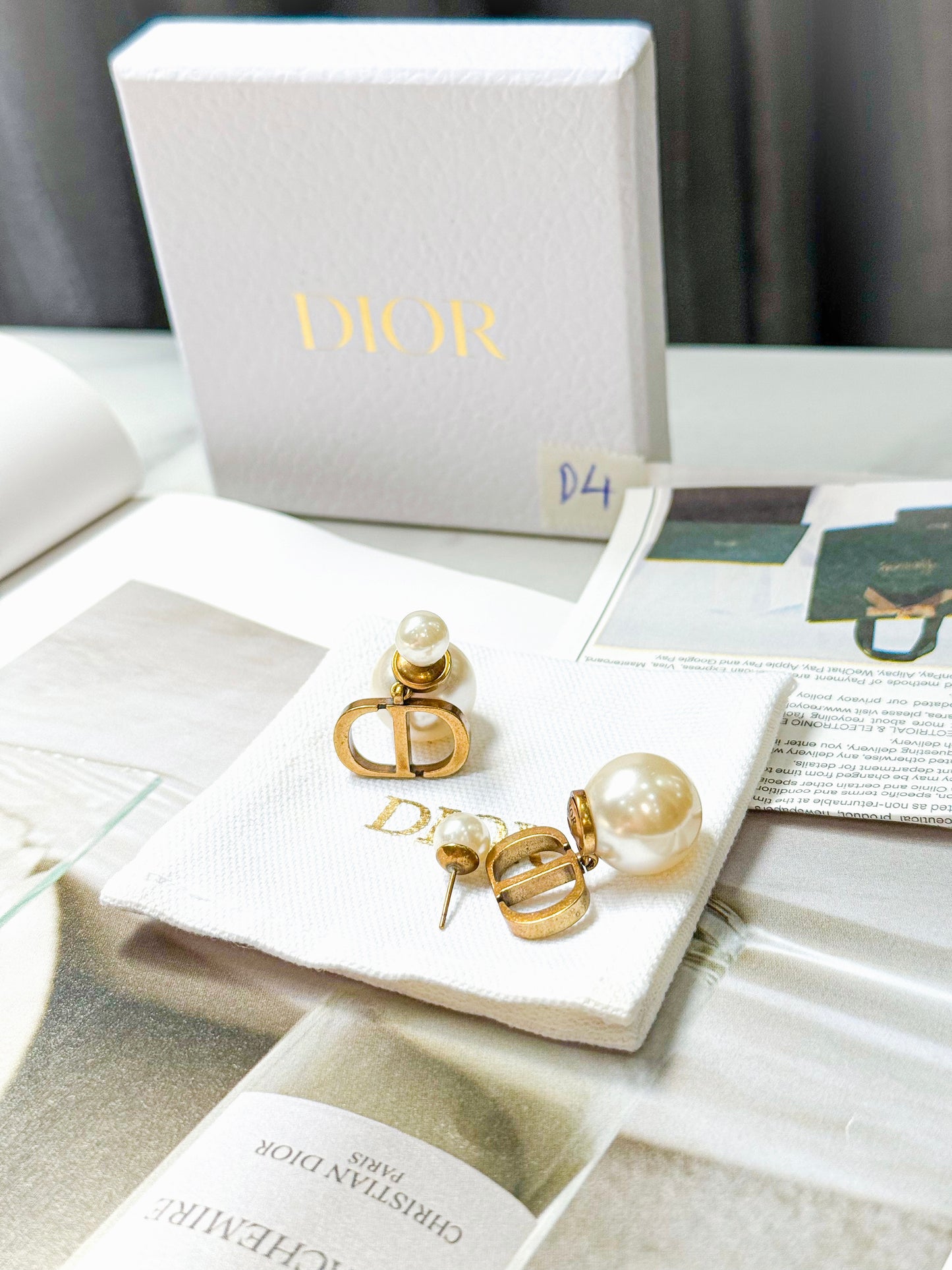 Khuyên Tai Dior Used D4