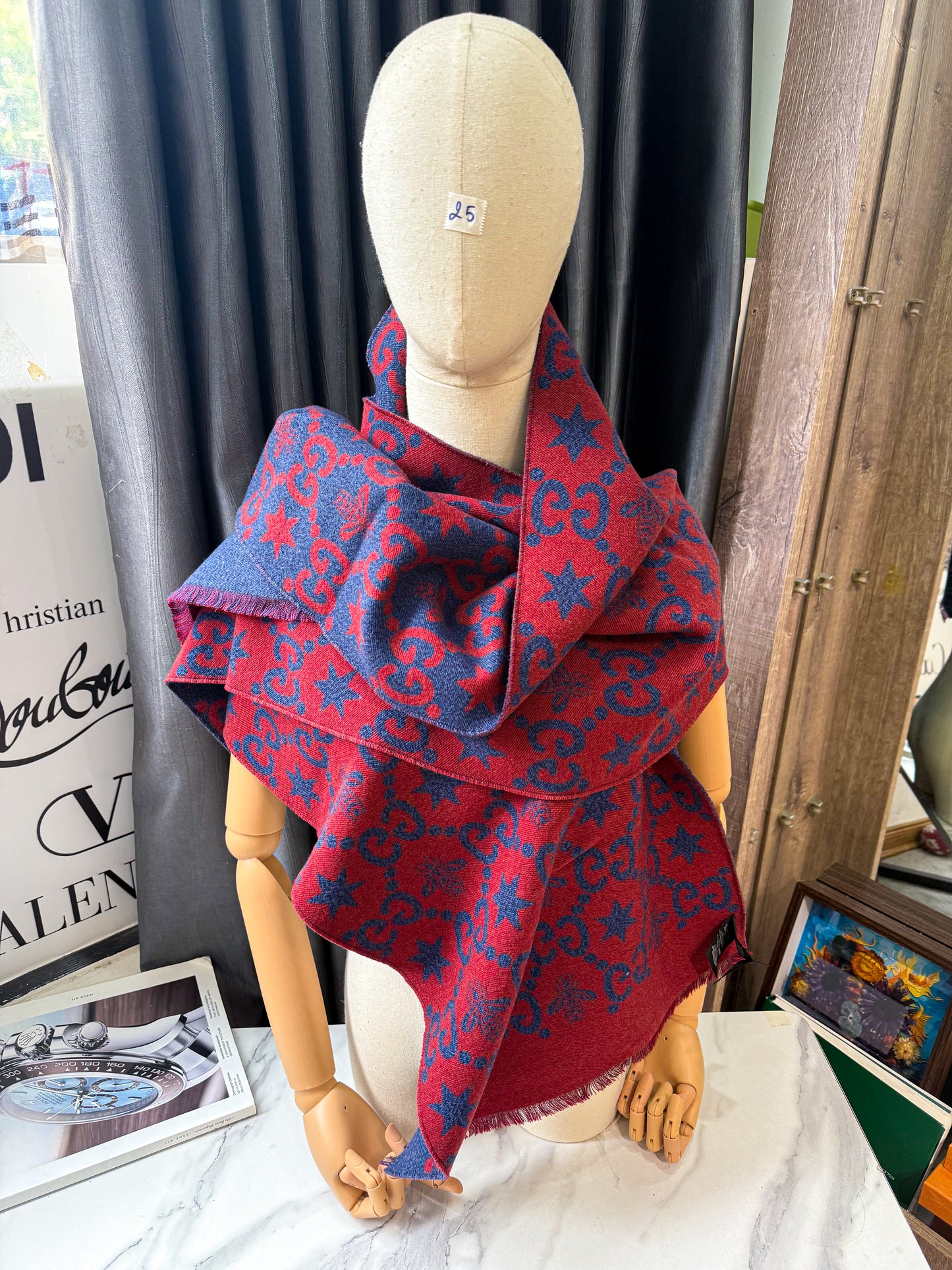 Khăn Len Gucci New Trưng Bày HN25