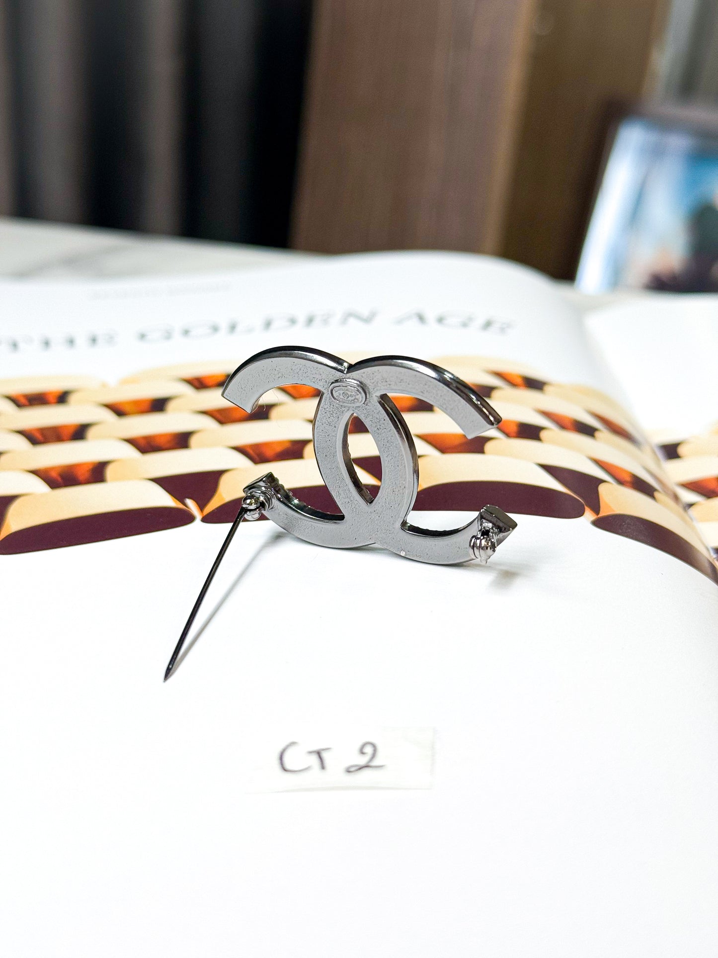 Cài Áo Chanel CT2