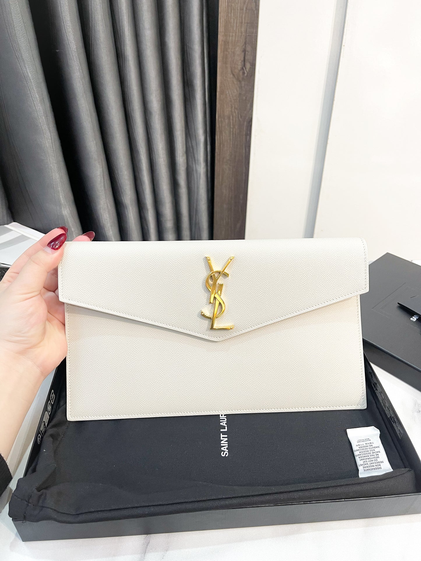 A Clutch YSL New Trắng