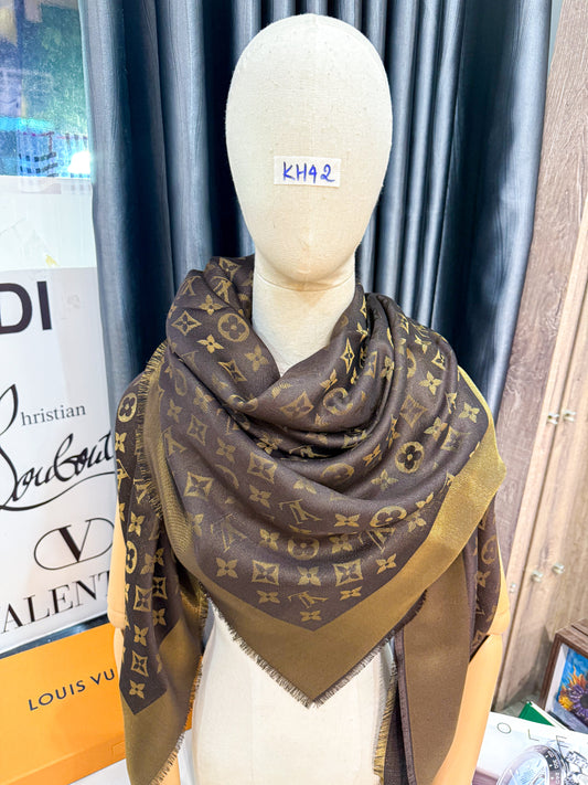 Khăn LV Ánh Kim Nâu KH42 16/11