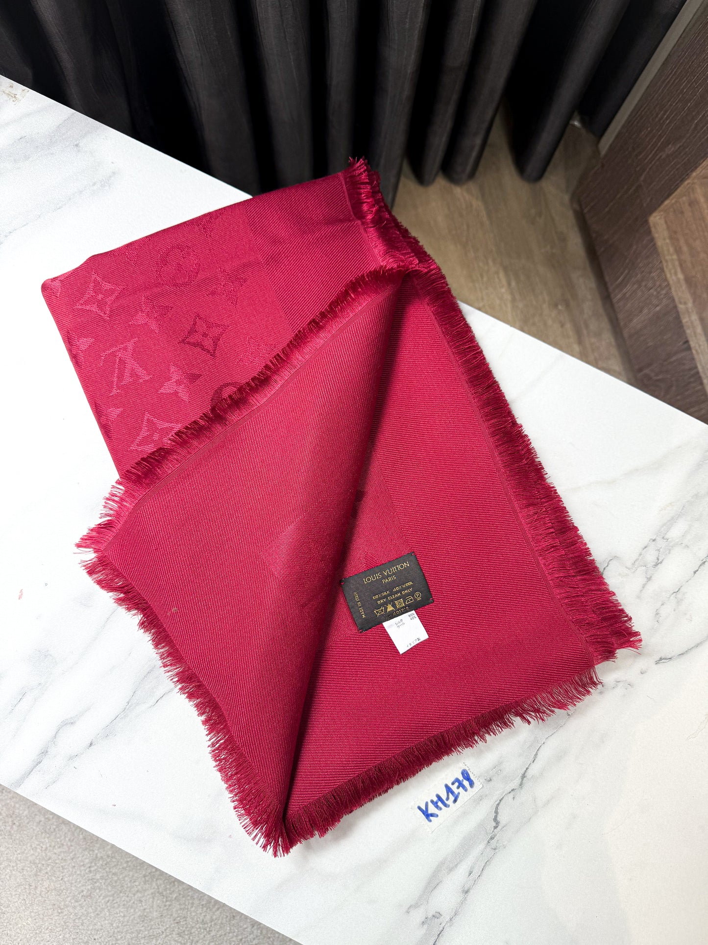 Khăn LV Đỏ KH178