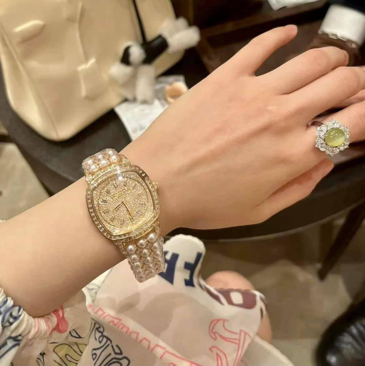 Đồng Hồ Patek Philippe Gondolo 7042/100R