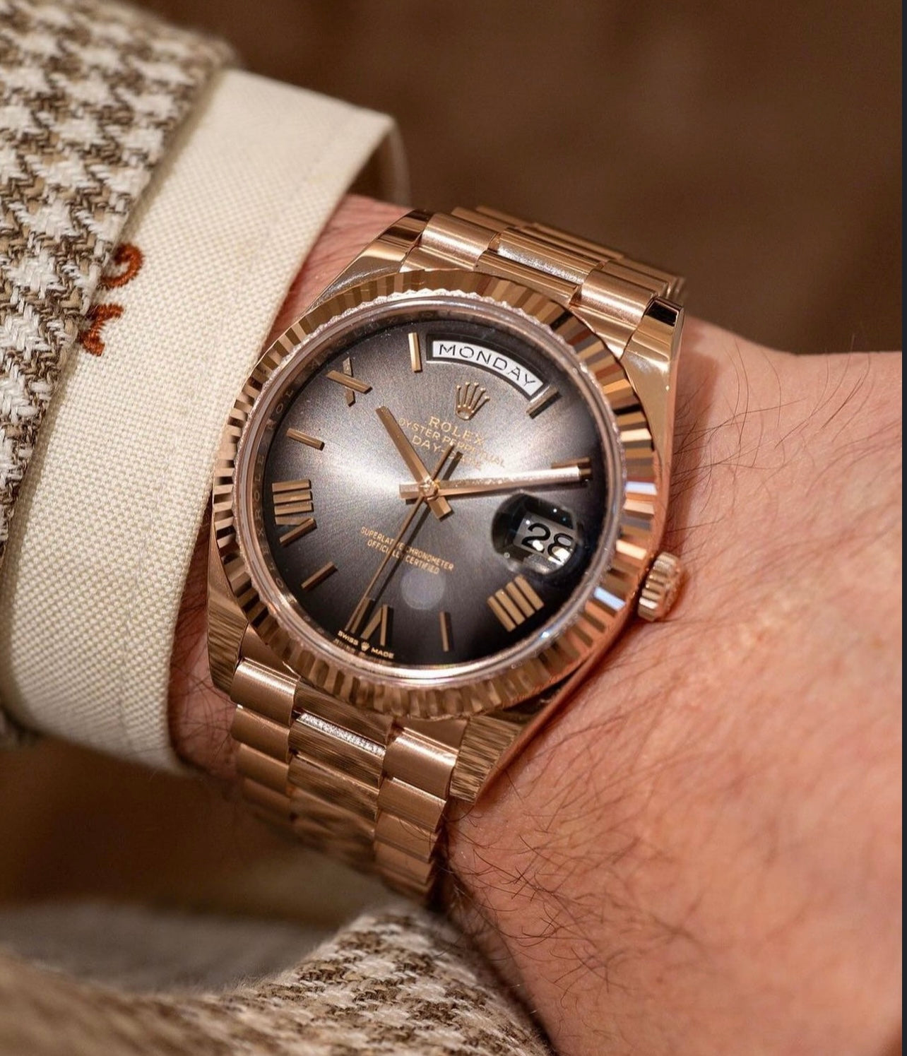 Đồng Hồ Rolex Day-Date Rose Gold Smoke Brown Dial size 40mm