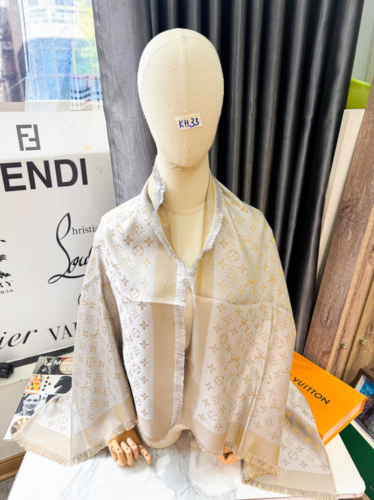 Khăn LV Ánh Kim Ghi Vàng KH33 7/11