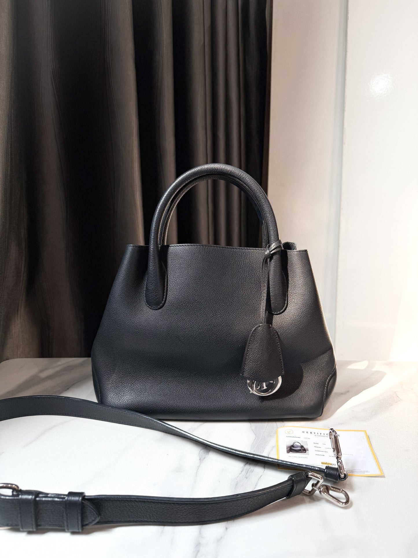 A Dior Handbag Đen