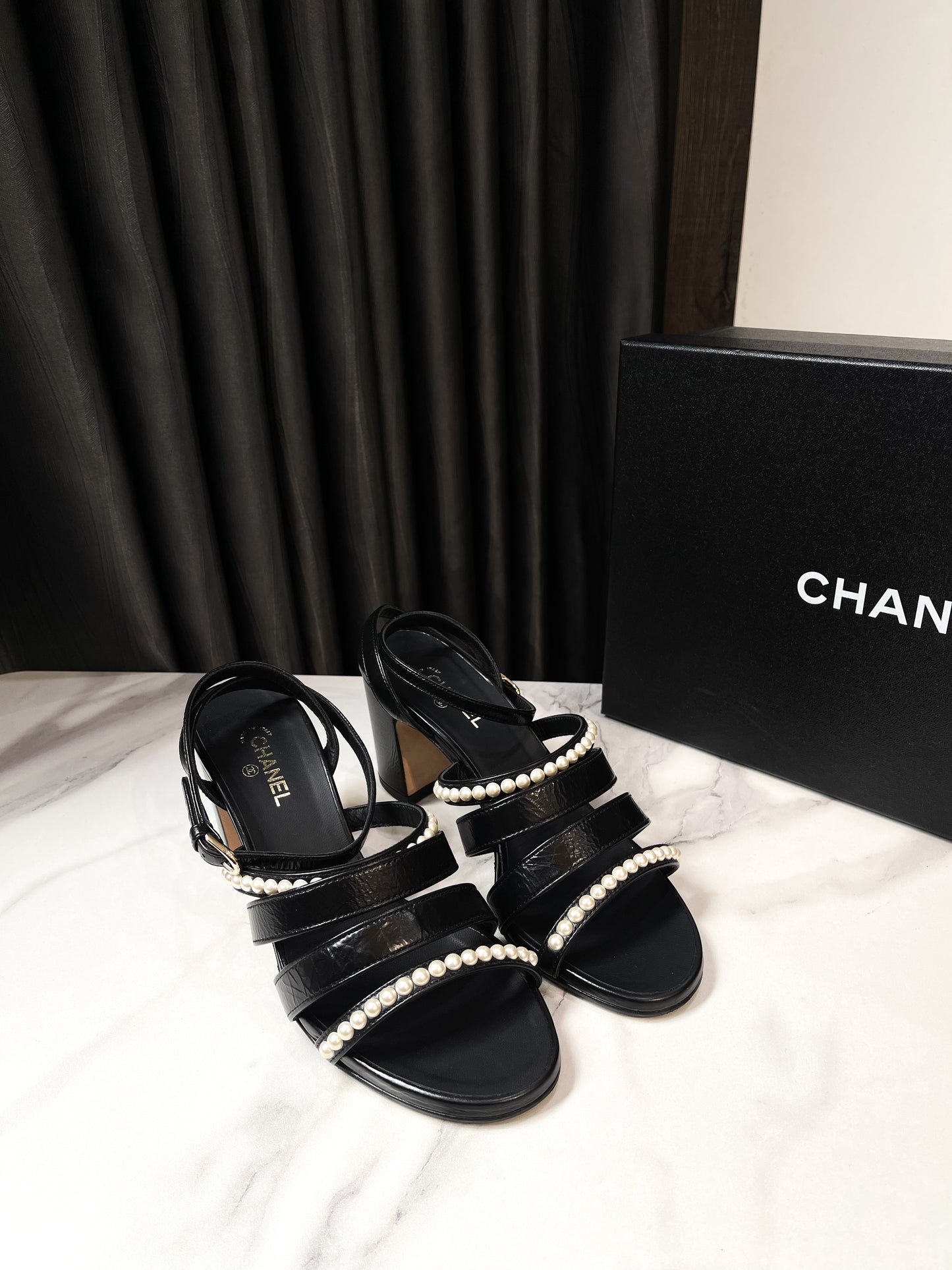 Sandal Chanel Size 36.5