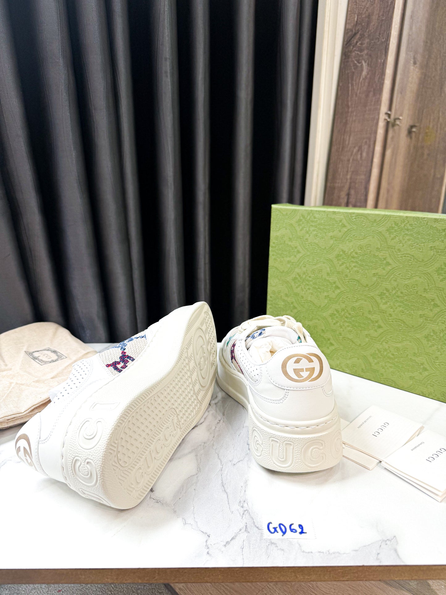 Giày Gucci Logo Màu New Size 37.5 GD62