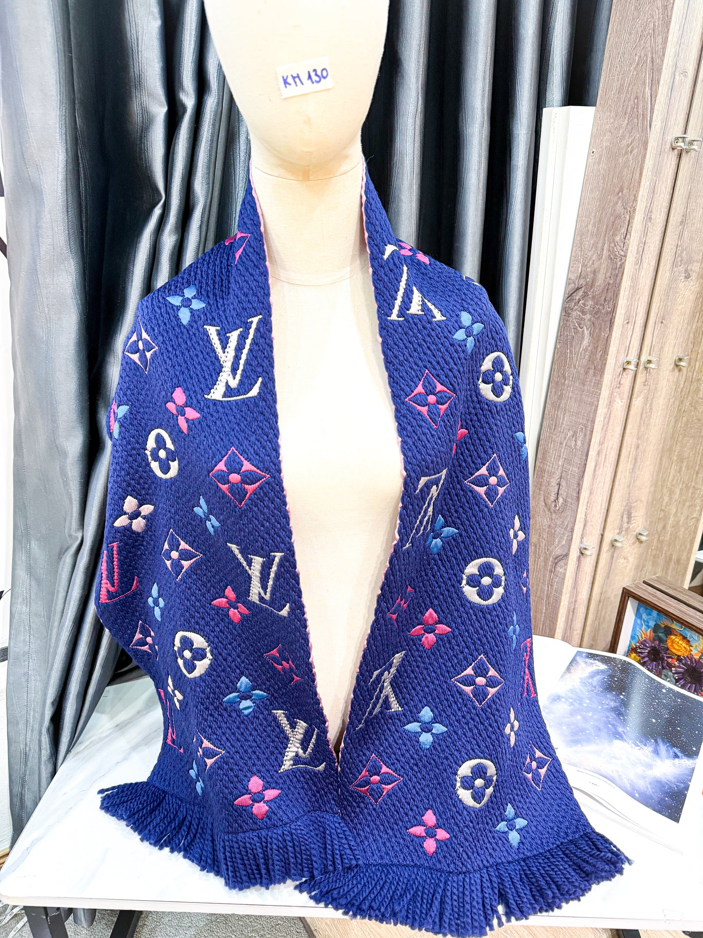 Khăn LV Rainbow Len KH130