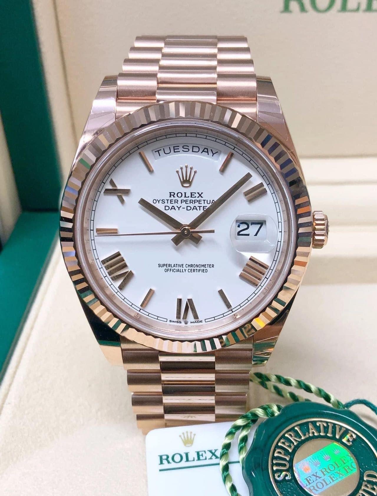 Đồng Hồ Rolex Daydate 228235 Rose Gold White Dial 40mm