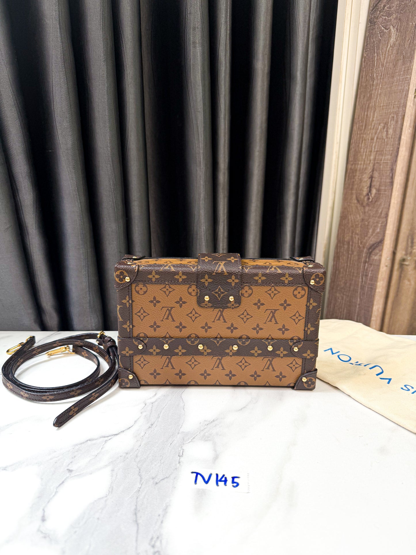 A A LV Petite Malle TV145