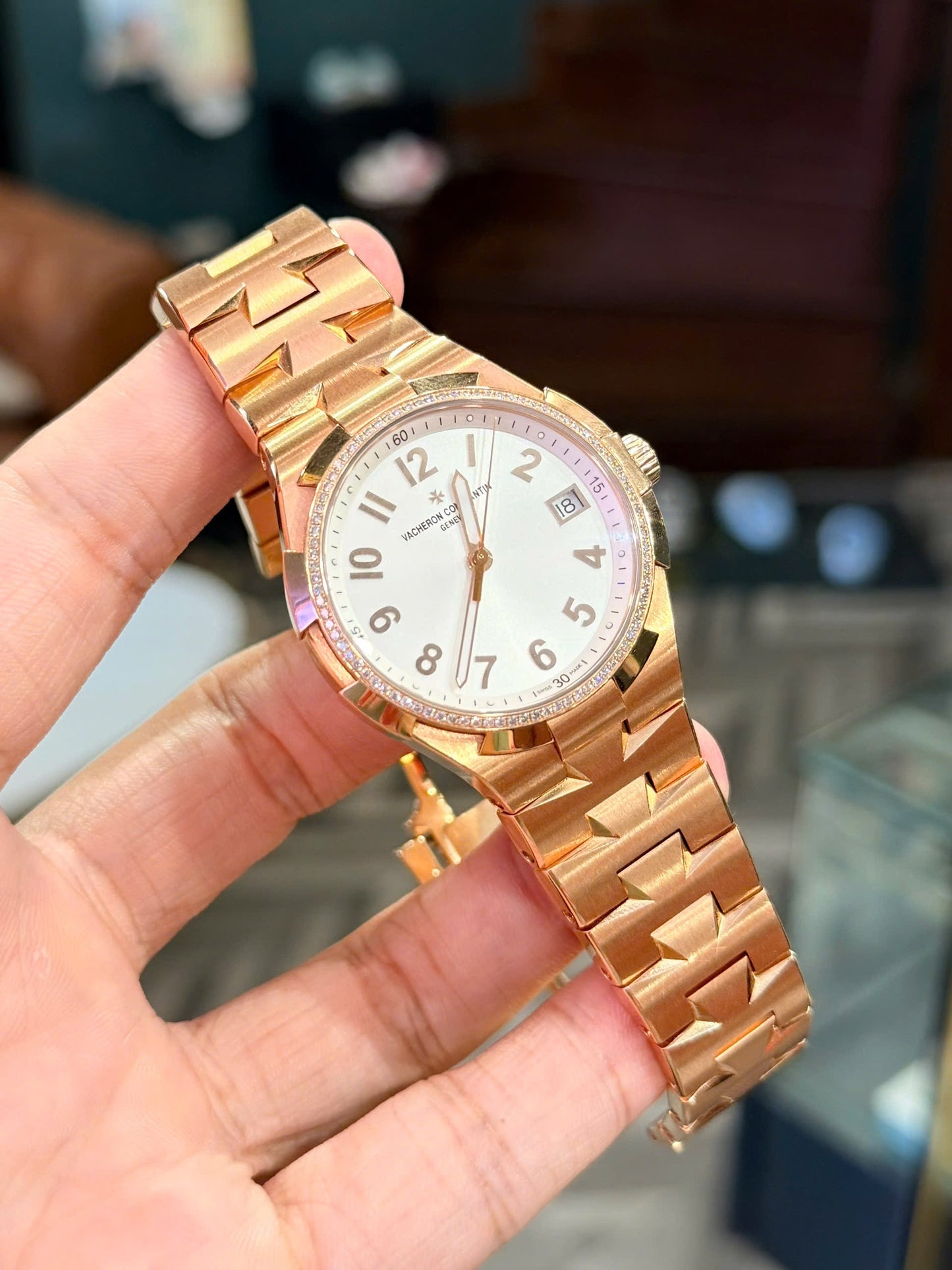 Đồng Hồ Vacheron Constatin Overseas 47560