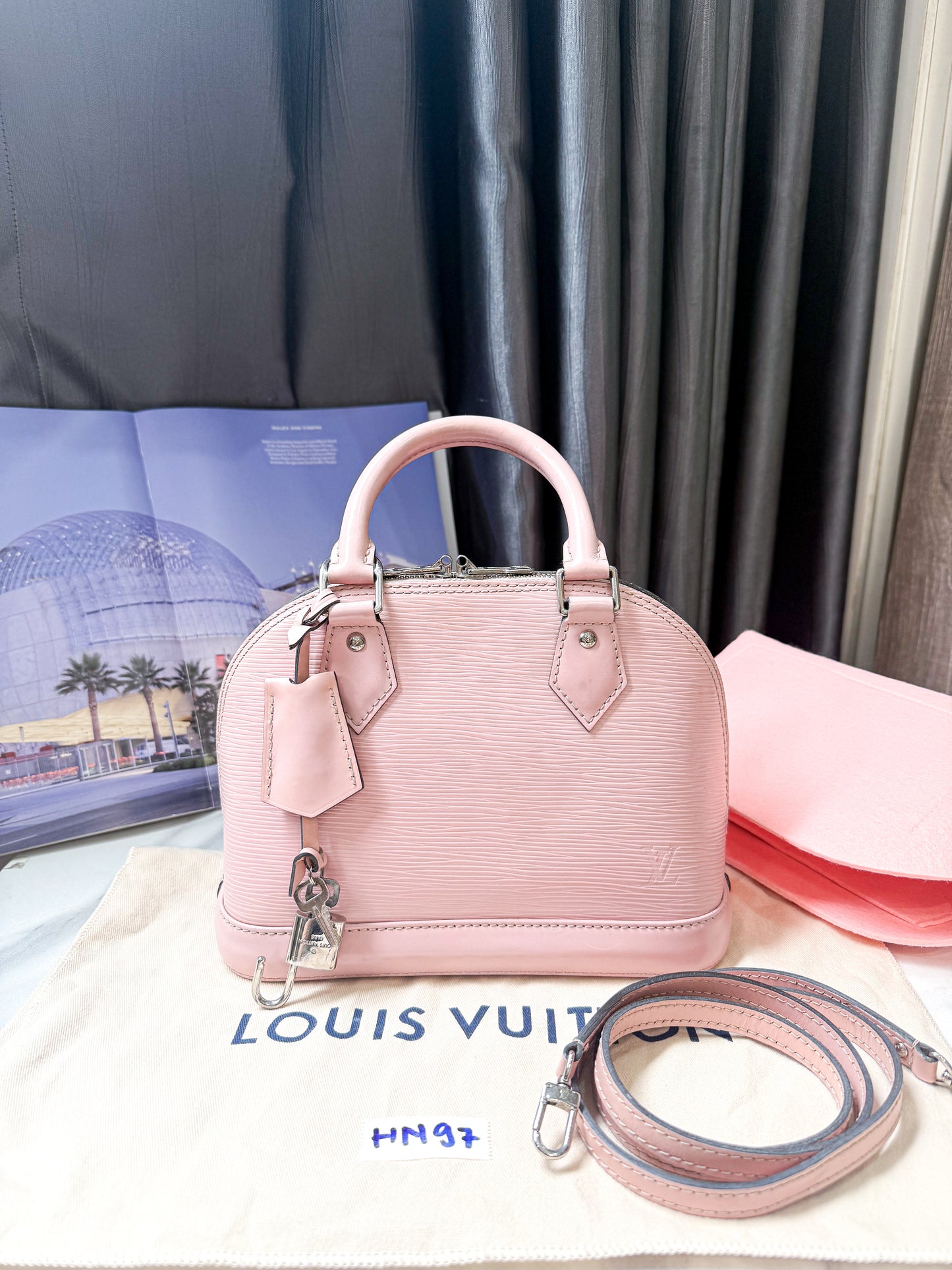 LV Alma BB Epi Hồng HN97
