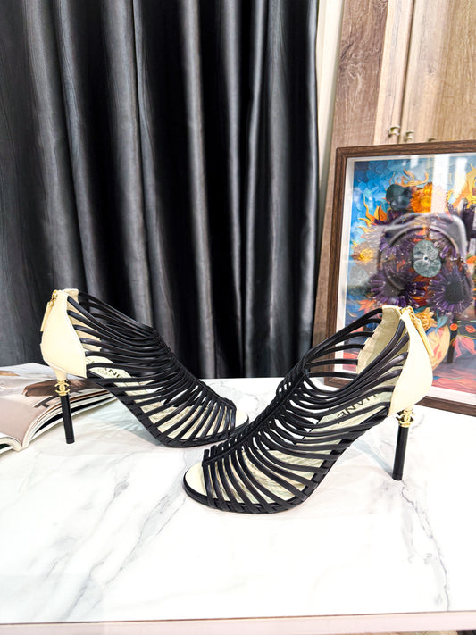 Sandal Chanel Size 38c 12/11