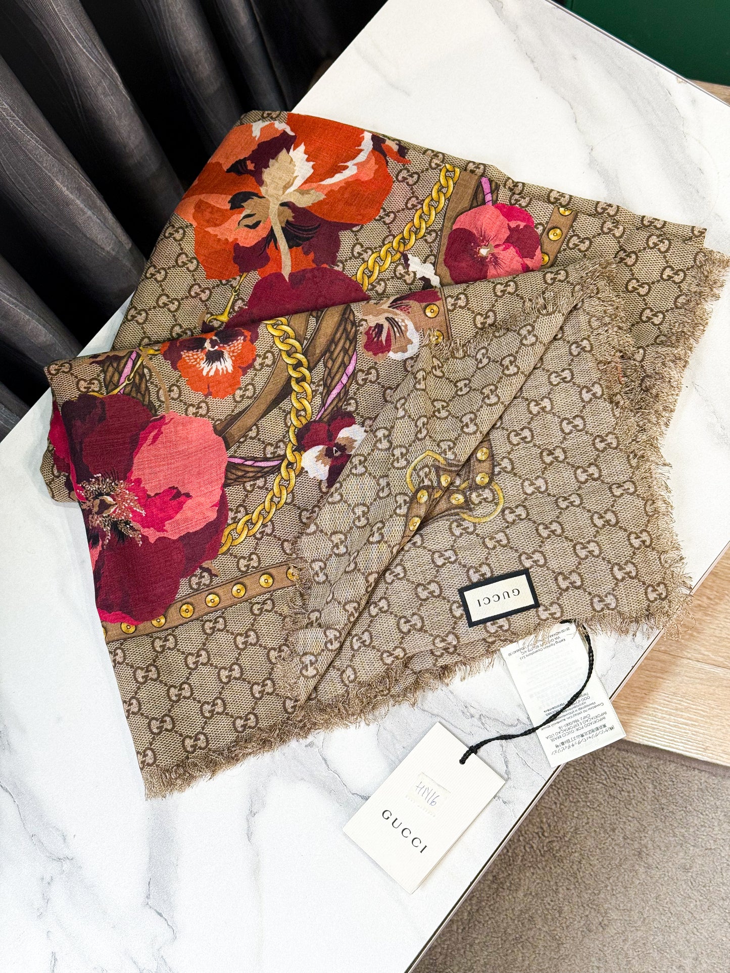 Khăn Gucci New Khổ 140x140 HN16 26/10