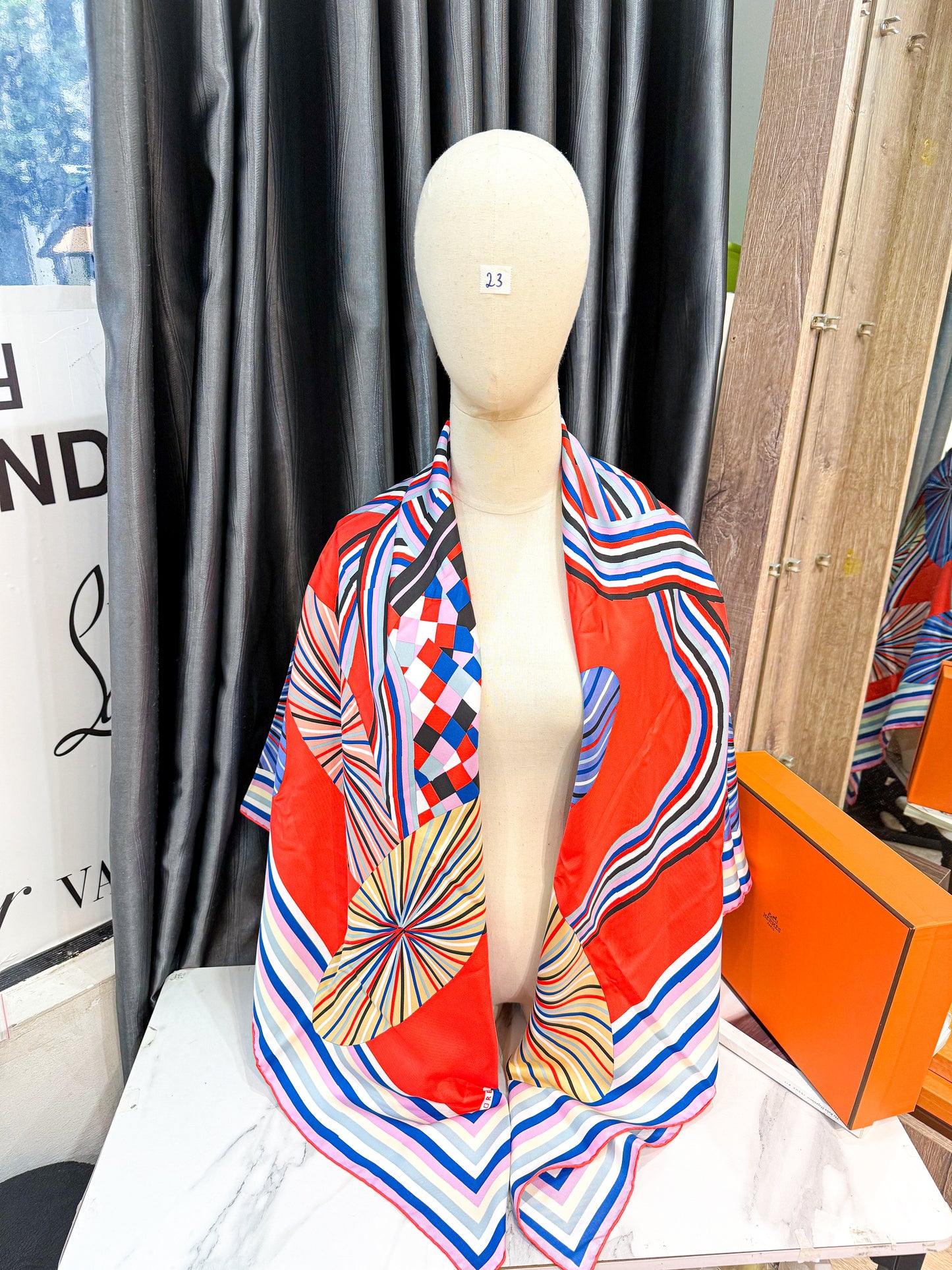 Khăn Hermes New Khổ 140x140 HN23