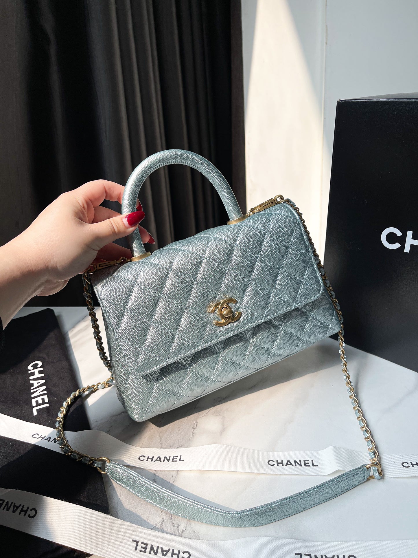 A Chanel Coco 9.5 Ánh Nhũ