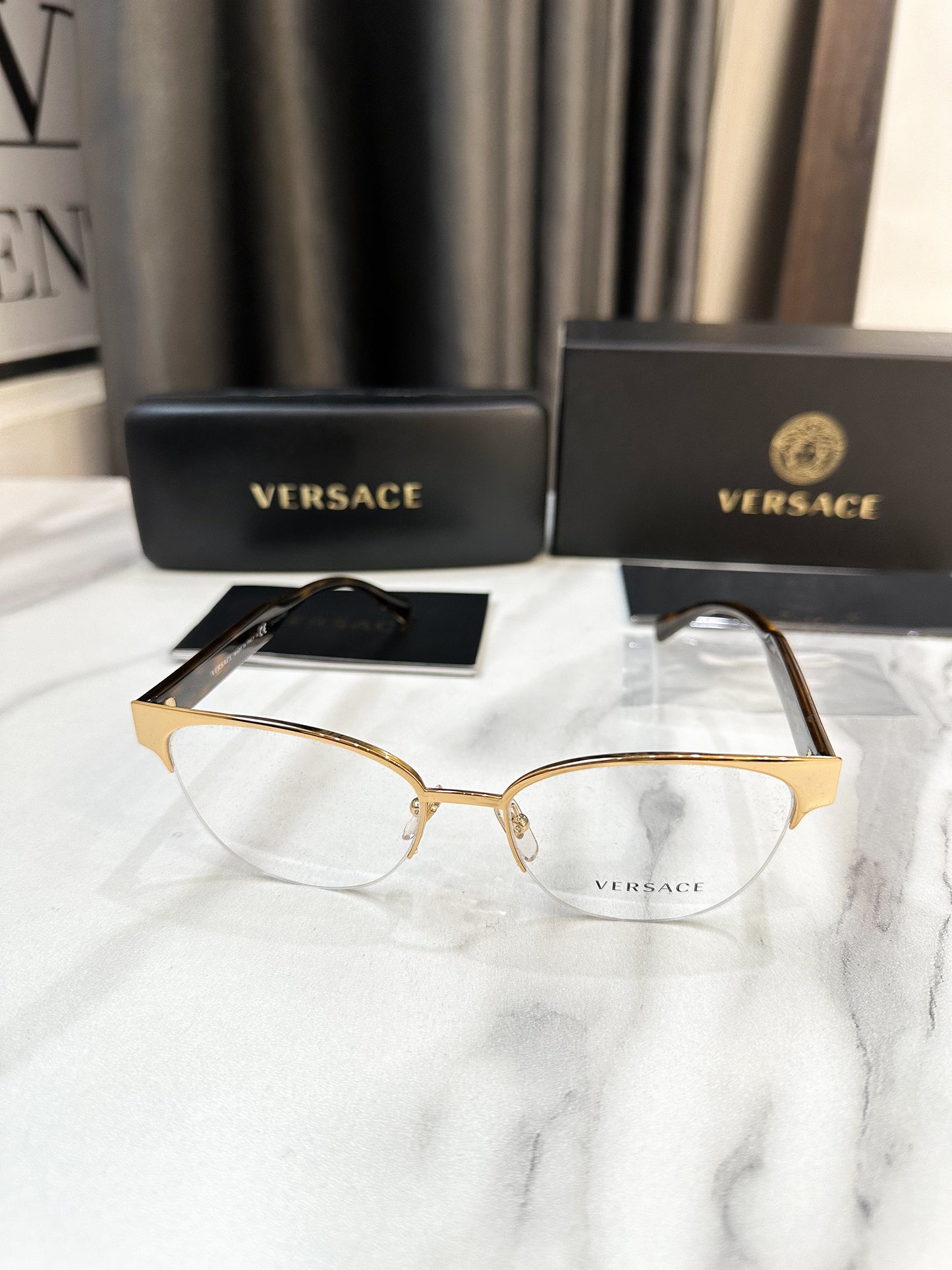 Kính Versace New