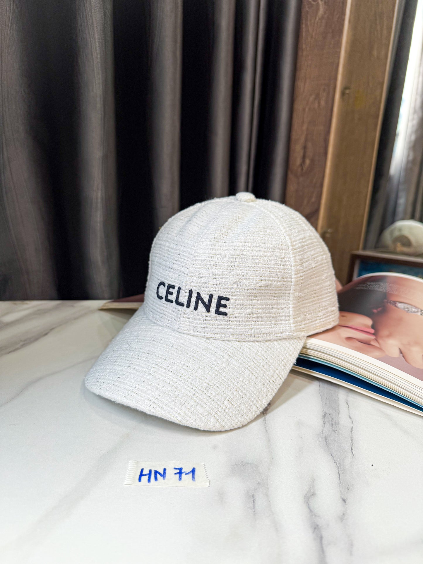 Mũ Celine HN71