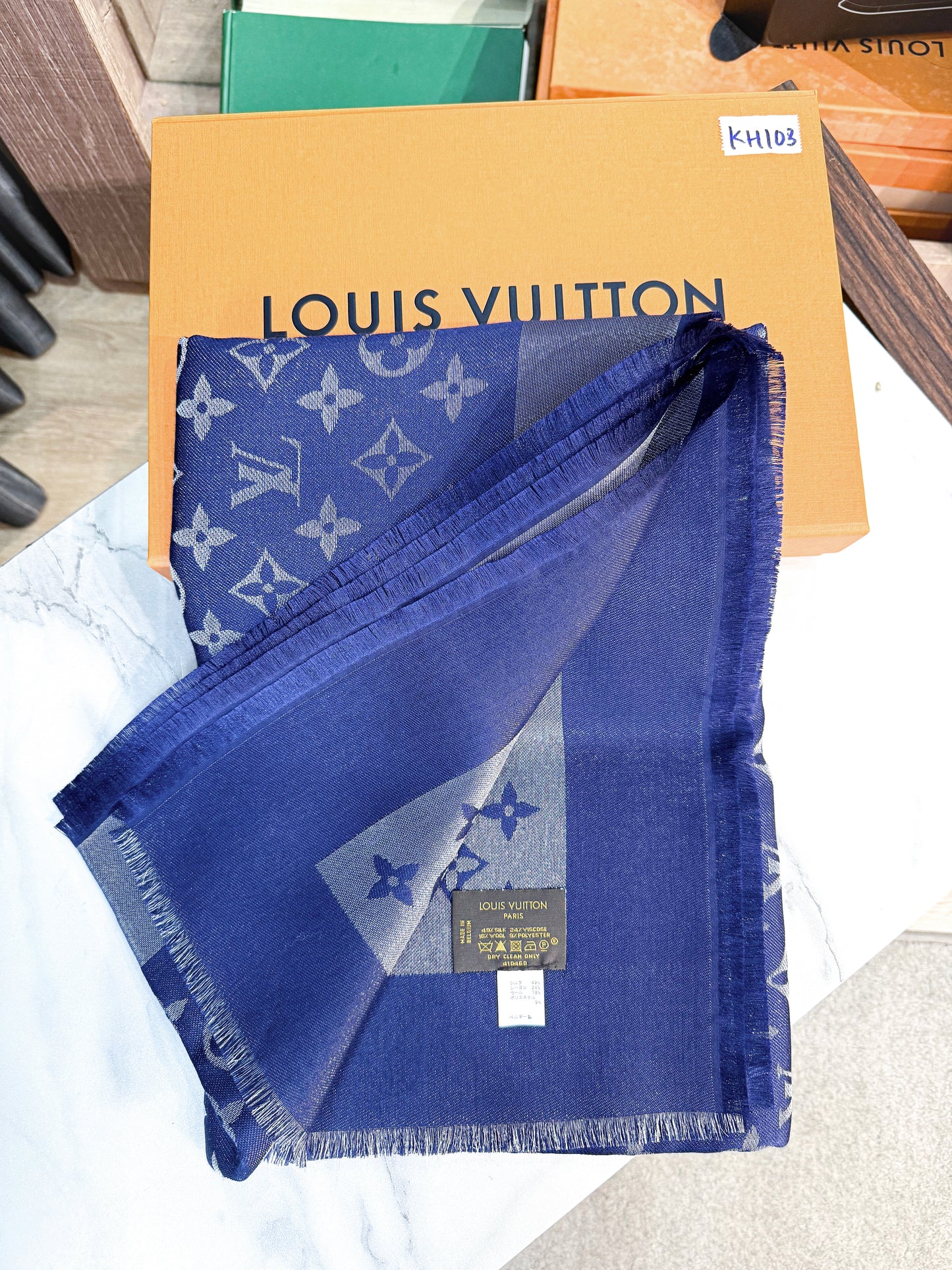 Khăn LV Ánh Kim Xanh KH103 8/1