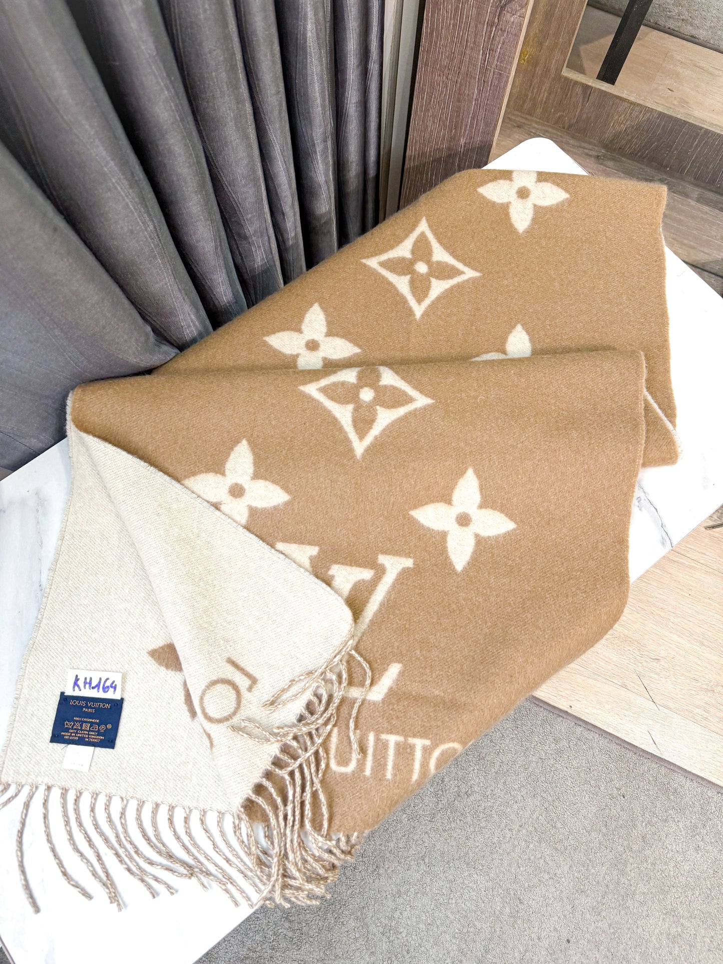 Khăn LV Cashmere Begie KH164