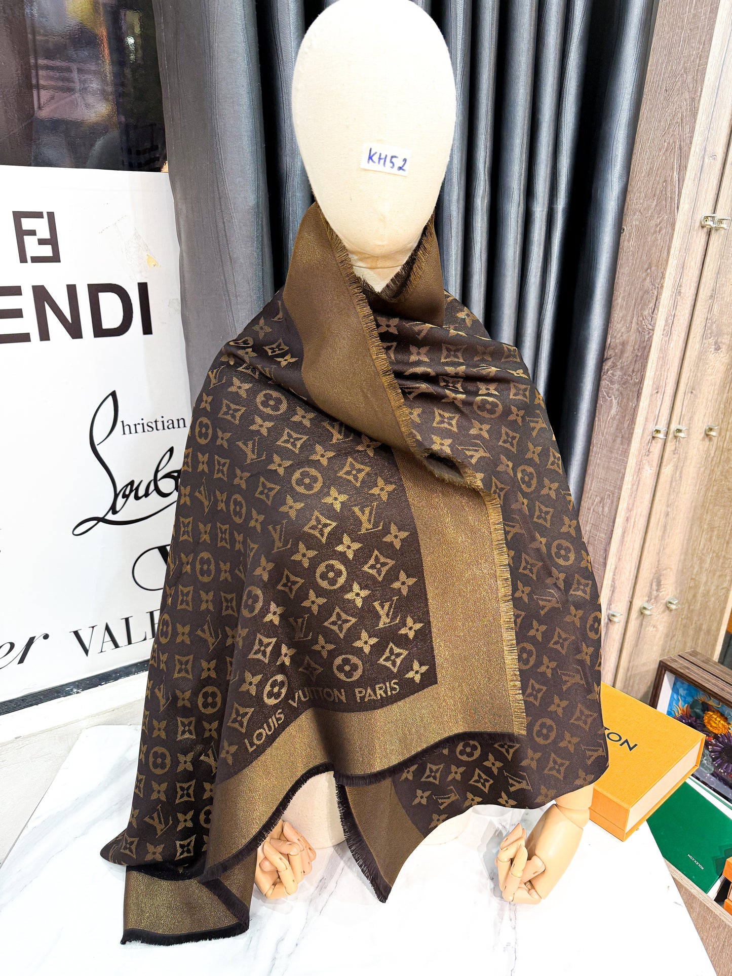 Khăn LV Ánh Kim Nâu KH52 22/11